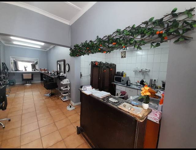 6 BEDROOM HOUSE FOR SALE IN BO-DORP